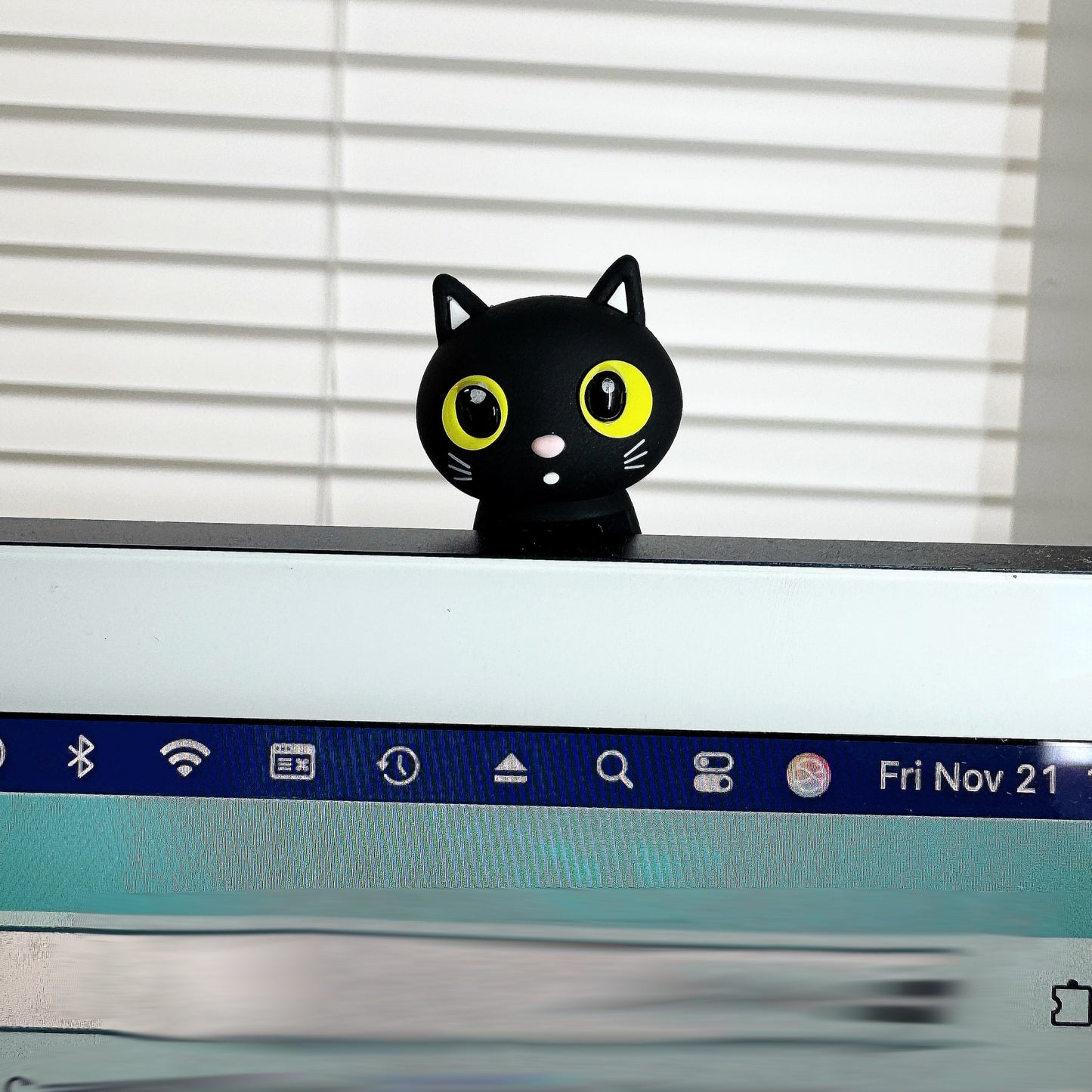 Black Cat Hipper Charm - Universal Ledge Sitter - Hipper Black Cat Clip Buddy- Miniature Monitor & Dashboard Accent- Peeker Charm